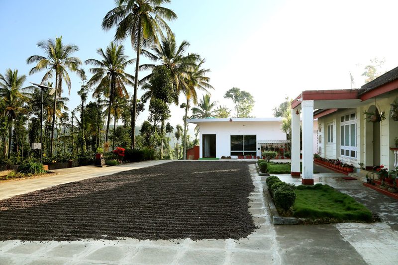 Official-site gallery photo for the whole-bungalow rooms category.
