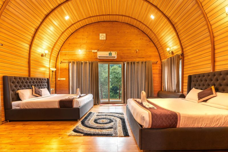Large Wooden Cottage Rooms