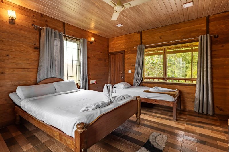 Wooden Cottages Rooms
