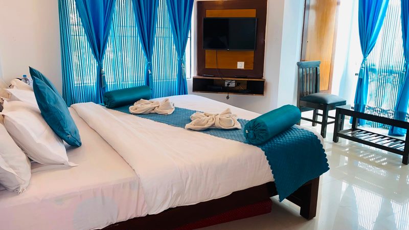 Superior king Balcony Room — official property photo