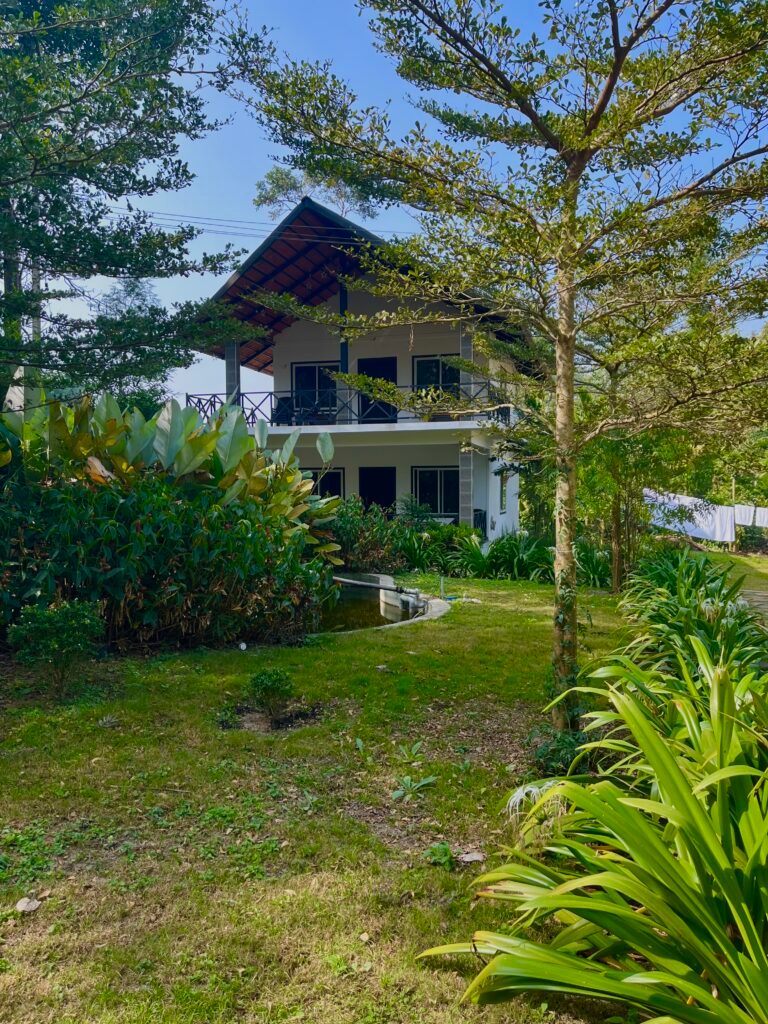 Santhasa Homestay