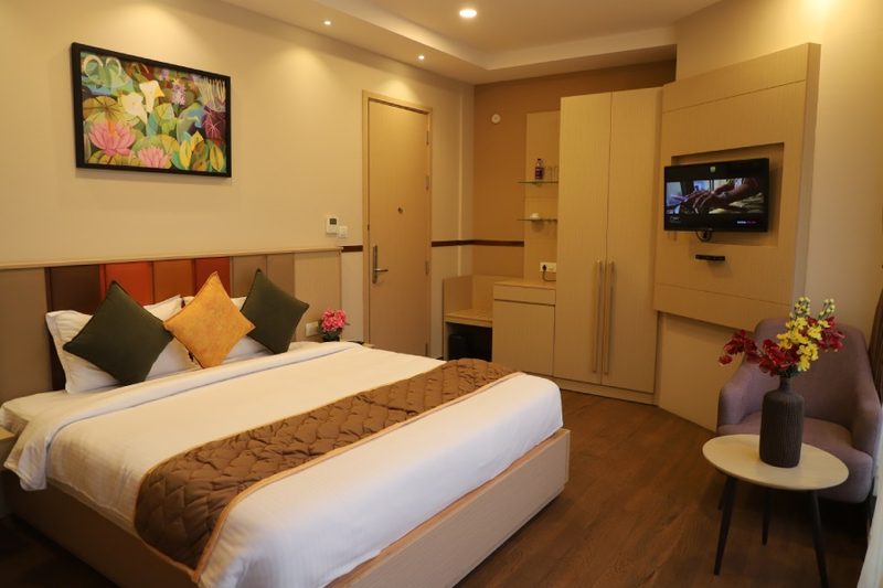 Deluxe Rooms: Twin/Double