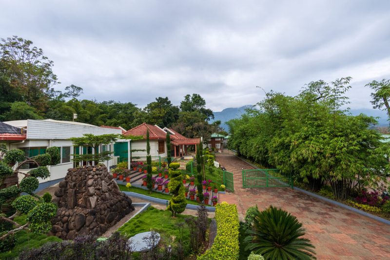 Honeydewwz Hotel & Resort