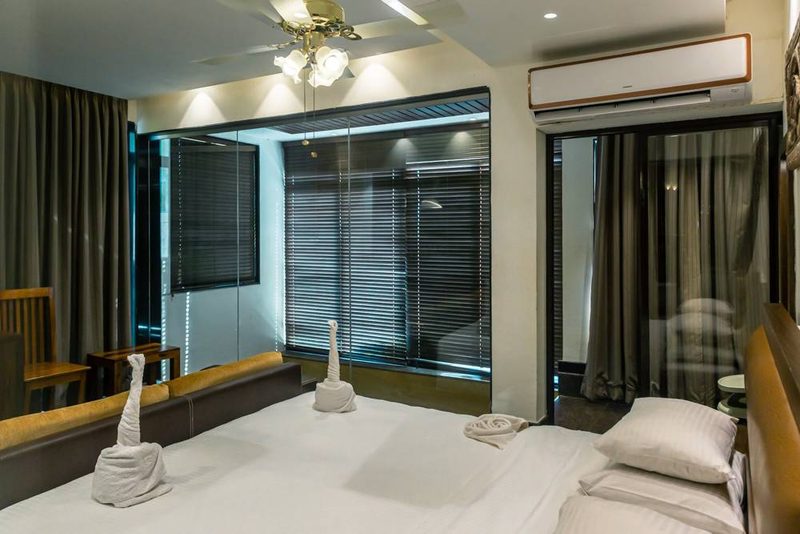 Dolphin Suite