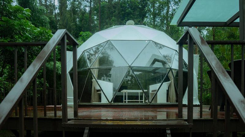 Lake View Glass Room