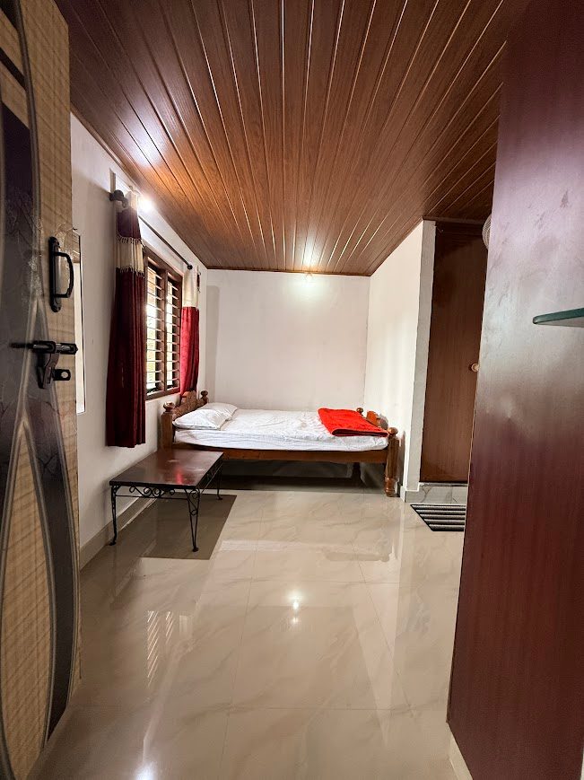 Deluxe Room bedding