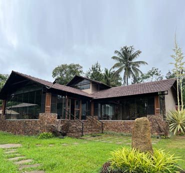 Susanj Waterfront Villa