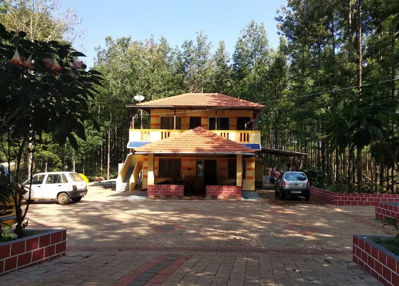 Shakthi Home Stay