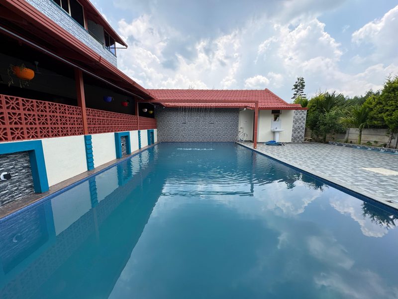 Red Moon Homestay