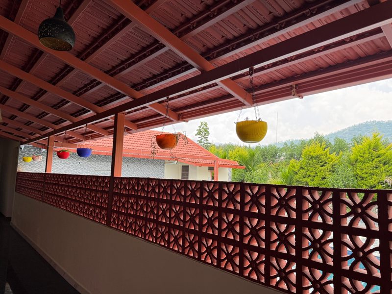 Red Moon Homestay