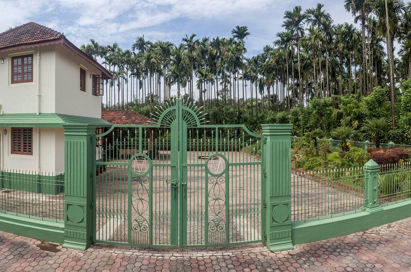 Siddhanta Manor