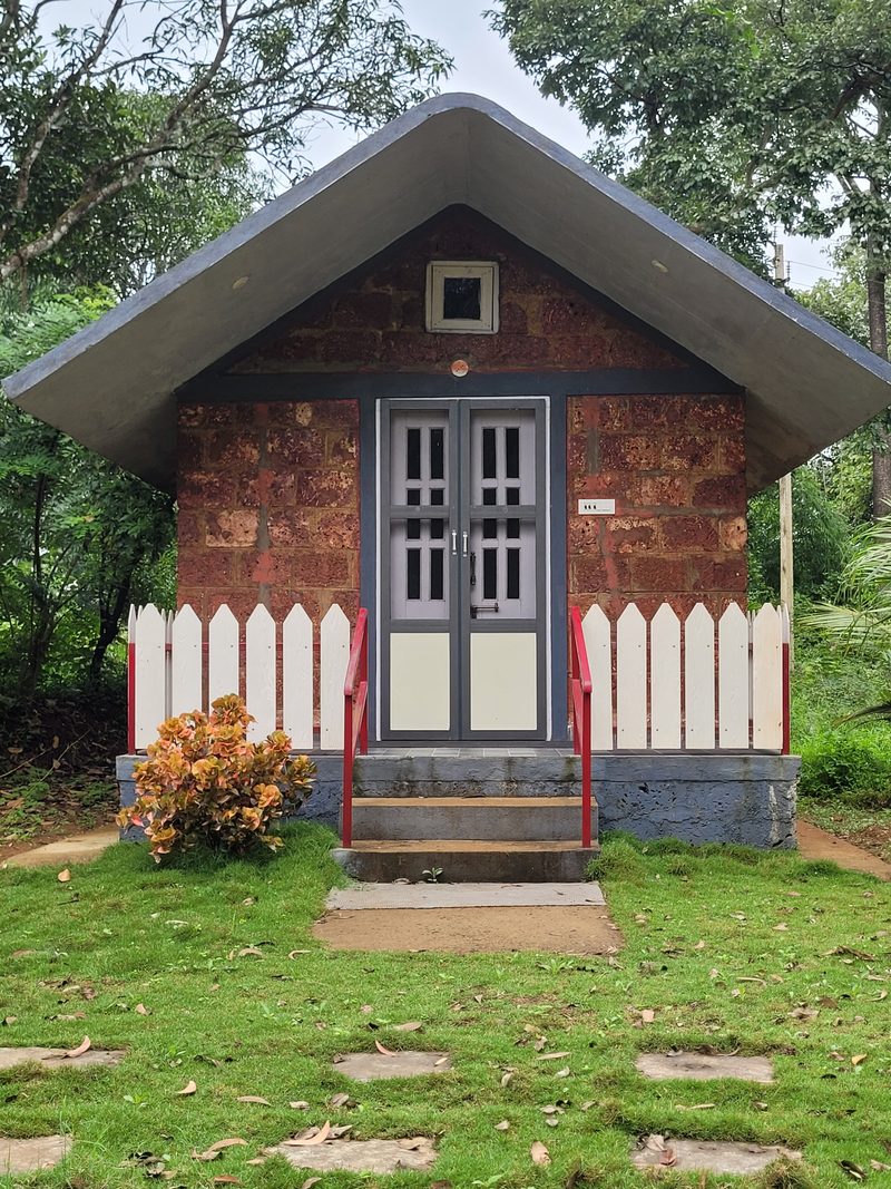 The Dandelion – Colonels' Jungle Resort