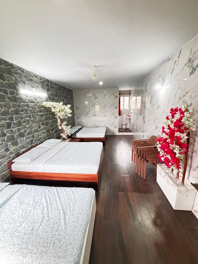 6 Sharing Premium Rooms without Dinner