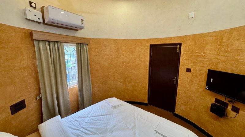Palm View Room