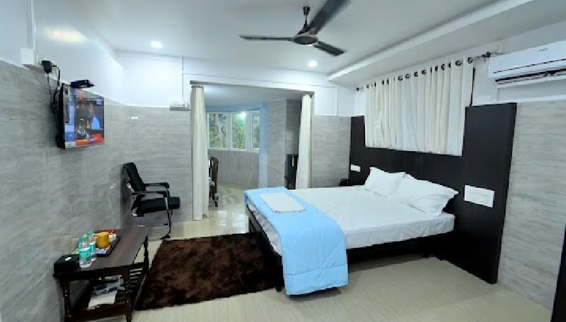Interconnected Family/Group Rooms