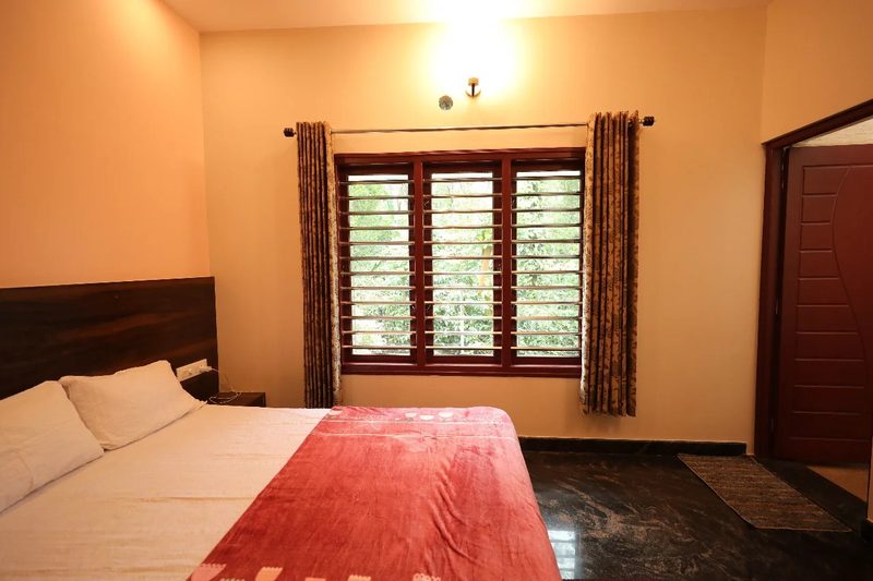 Garden view bedroom
