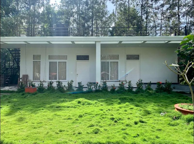 Entire Sunrise (Building with Twin Cottages)