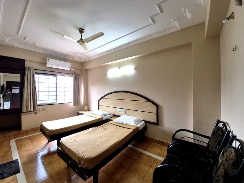 Budget Double Room — AC