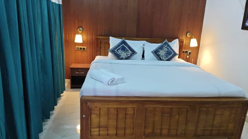 Manuvan Estate Stay