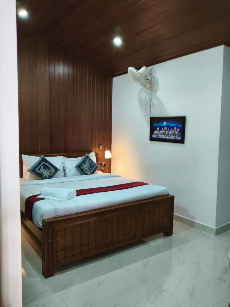 Manuvan Estate Stay