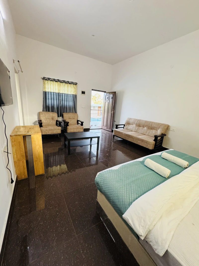 8 & 10 Sharing Room