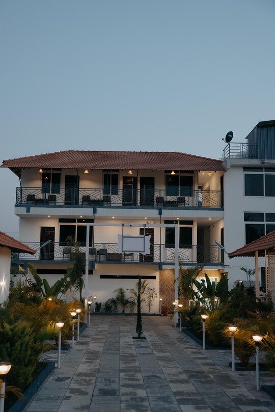 Fenna Resort and Spa
