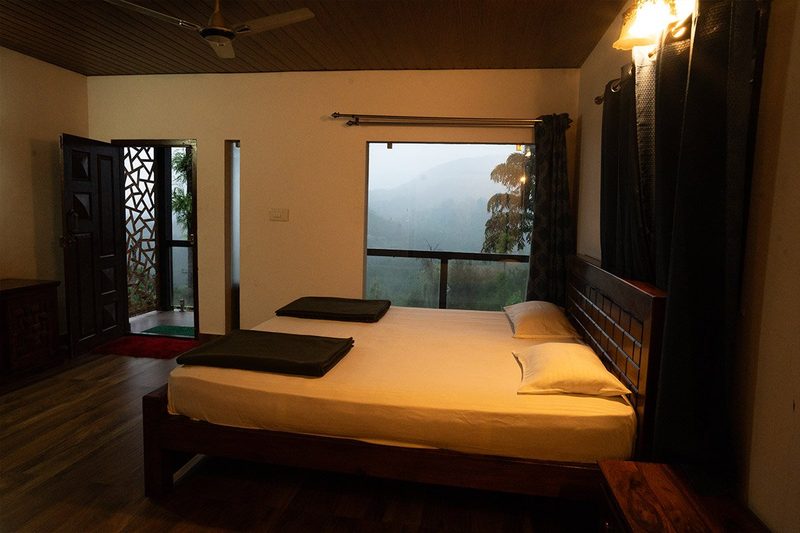 Couple Room with Balcony and Mountain View