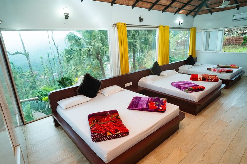 Family Room with Balcony and Mountain View