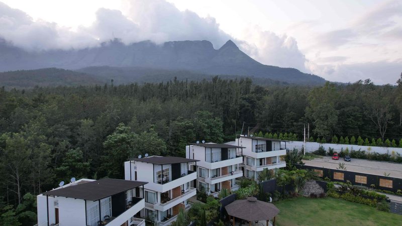 Bindiga Peak Resorts