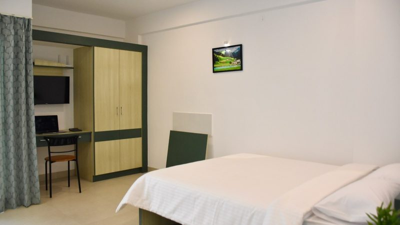 Deluxe Room – Queen Beds