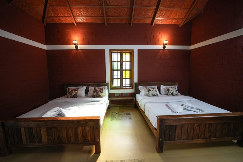 4 Sharing family room - Day Package – 12 noon check out