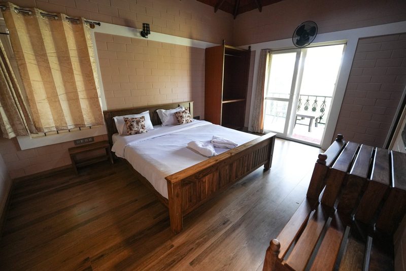 Twin Sharing room - Day Package – 12 noon check out