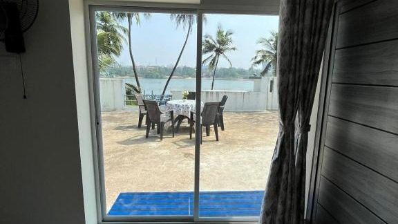 CRADLE N PALMS