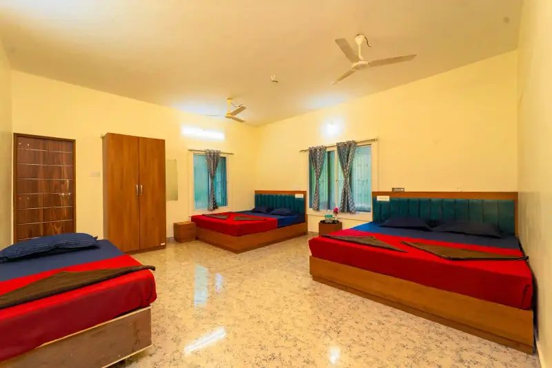 Sharing Room