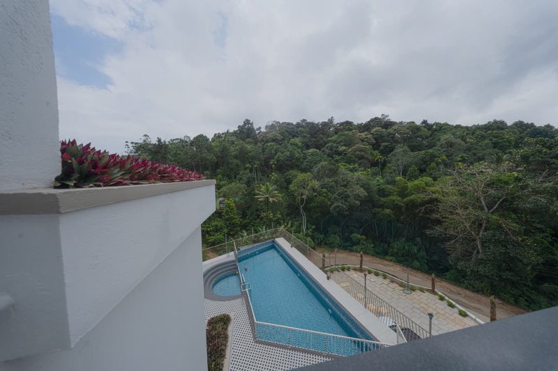 Munnar Mahal