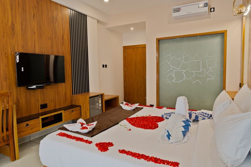 Plush King Bedding