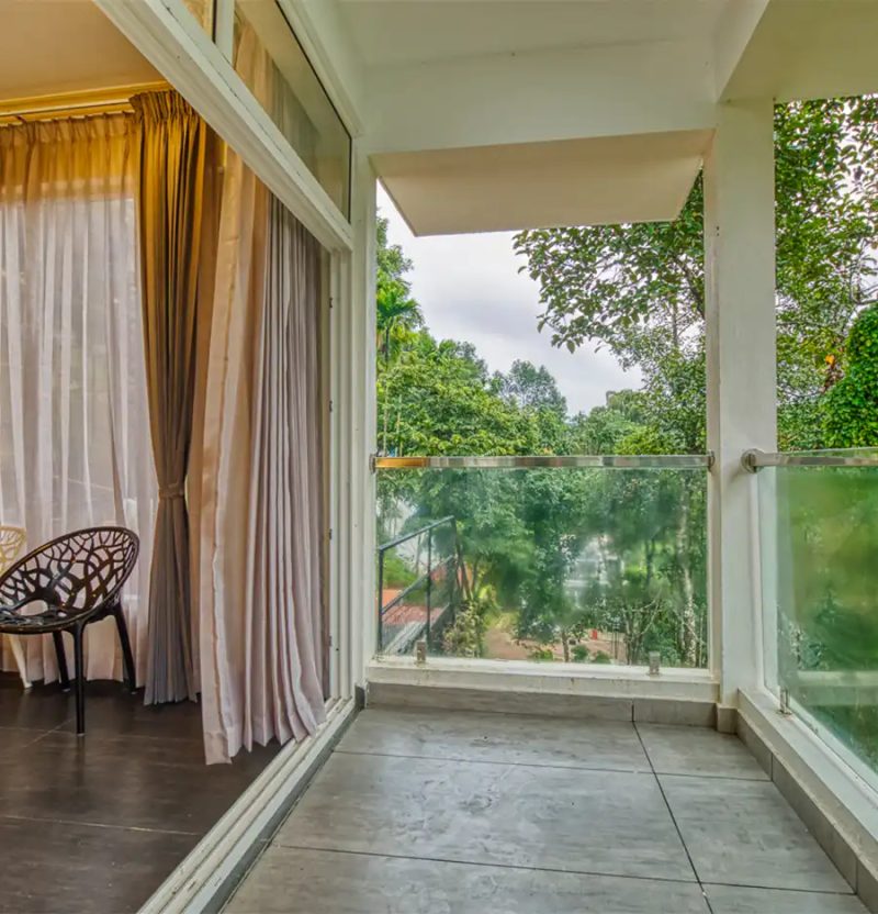 Riverside suite room