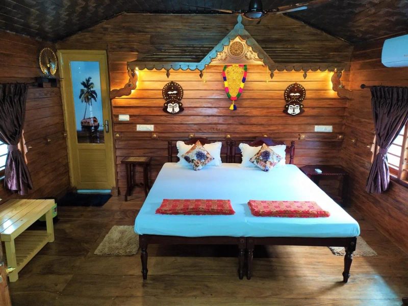 Deluxe Double or Twin Room with Balcony