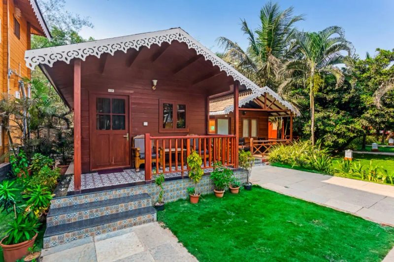 Tropical Chalet at La Cabana Beach & Spa, Ashwem, North Goa