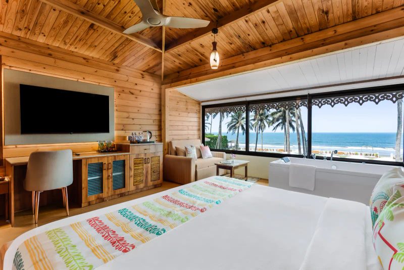 Royal Sea View Suite With Jacuzzi at La Cabana Beach & Spa, Ashwem, North Goa