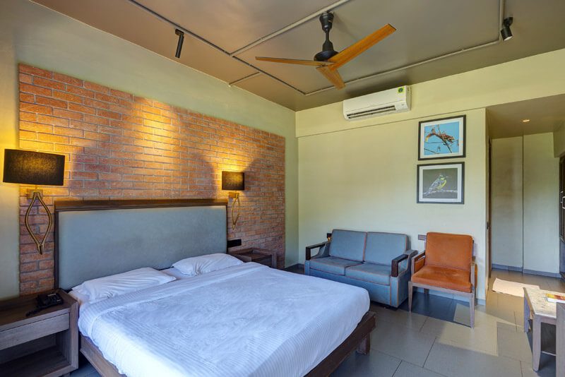 Premium room with balcony and bathtub- ground floor