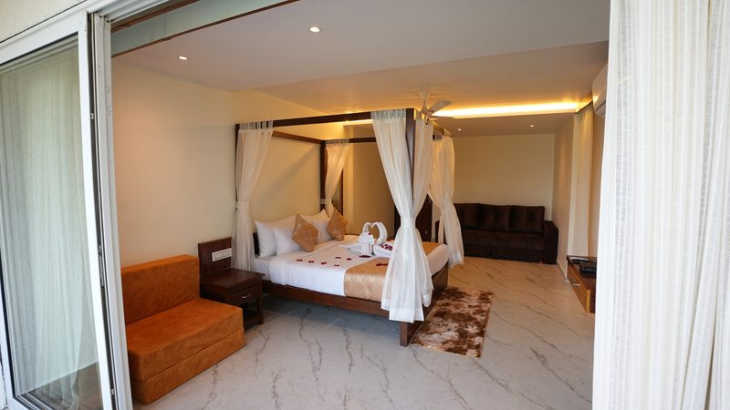 Official Premium Honeymoon Room photo