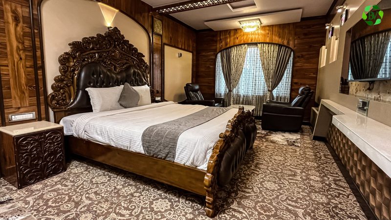 Viceroy Suite With Bathtub
