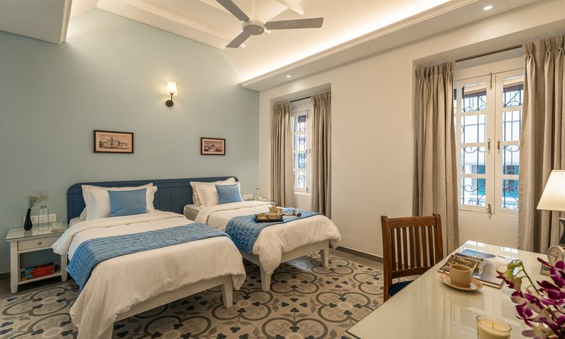 TWIN BED