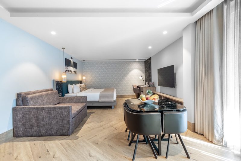 Junior Suites with Bathtub