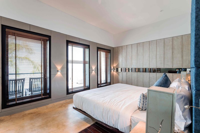 Lake view Suite room