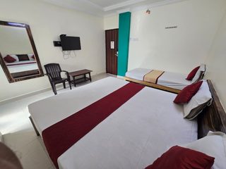 Triple non/Ac Room
