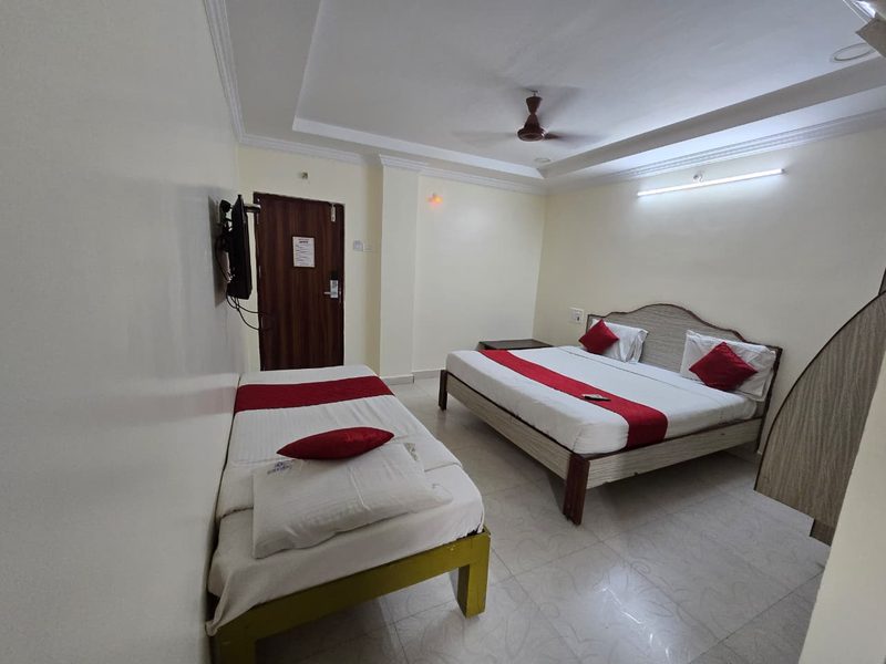 Triple non/Ac Room — 4 of 6