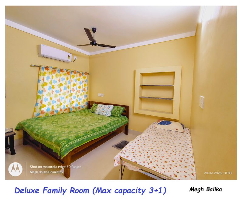 Deluxe Family Room — 1 of 8